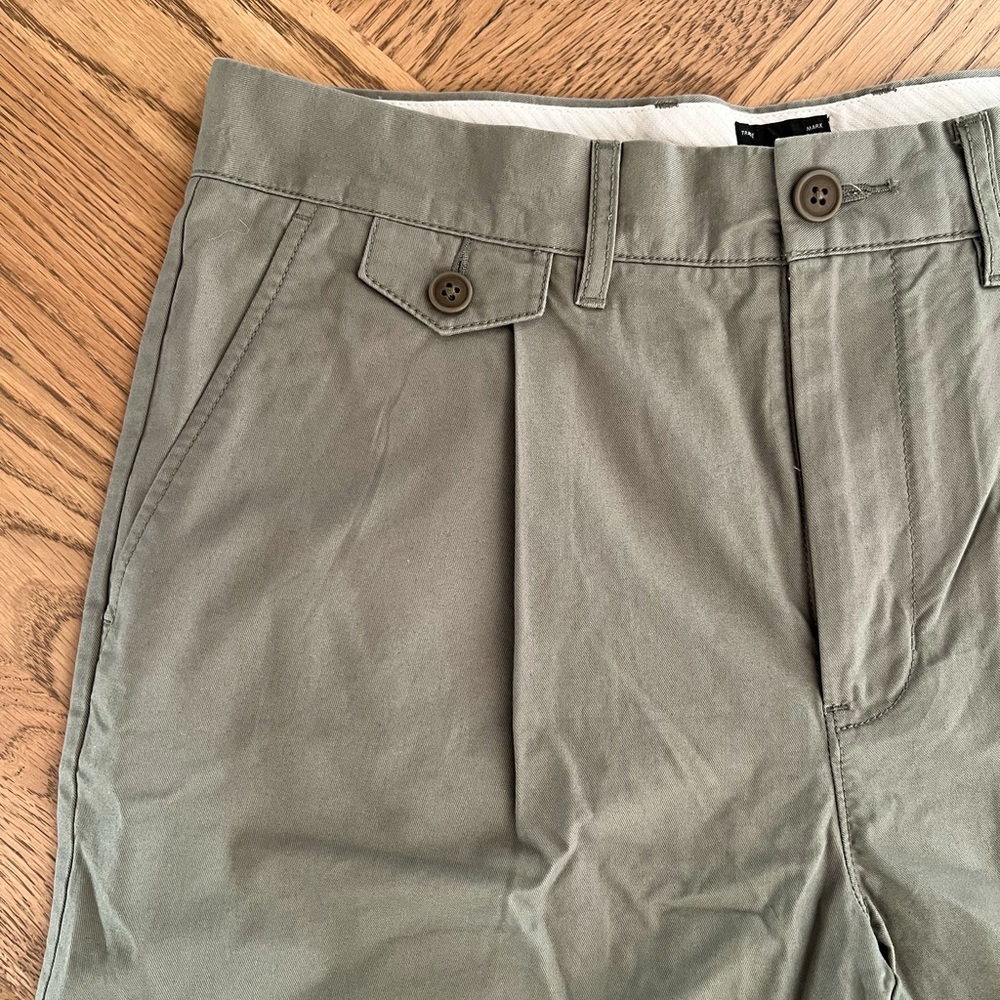 J.Crew 7.5” Pleated Chino Short | 30